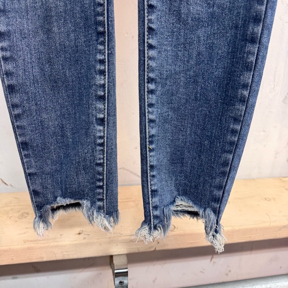 Judy Blue skinny fit blue jeans raw hems size 5/27 women’s - Picture 2 of 6
